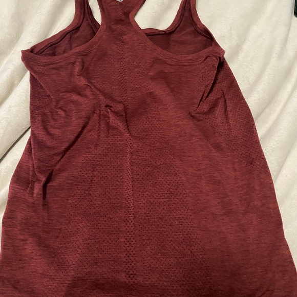 Lululemon Swiftly Tech Racerback 2.0 - Picture 4 of 5